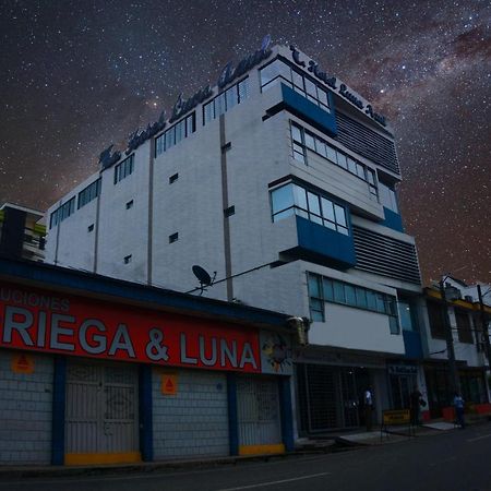 Hotel Luna Azul Флоренсия Экстерьер фото