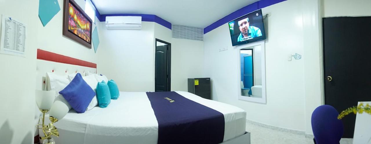 Hotel Luna Azul Флоренсия Экстерьер фото